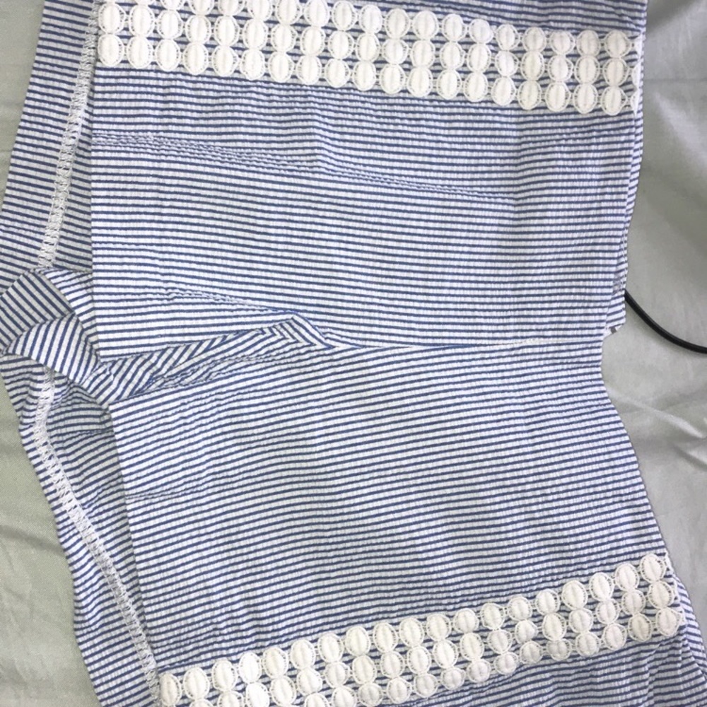 Liza Seersucker Shorts - Picture 3 of 3
